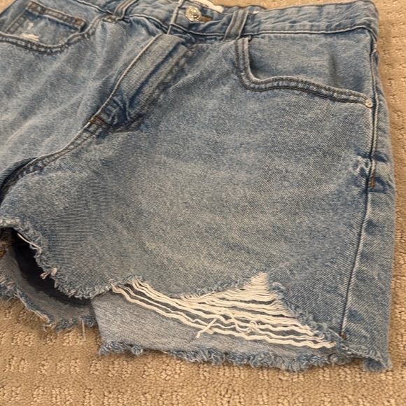 Cotton:On High Rise Mom Jean - Picture 2 of 5